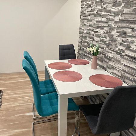 Igenyes Lakas Apartment Szeged Bagian luar foto