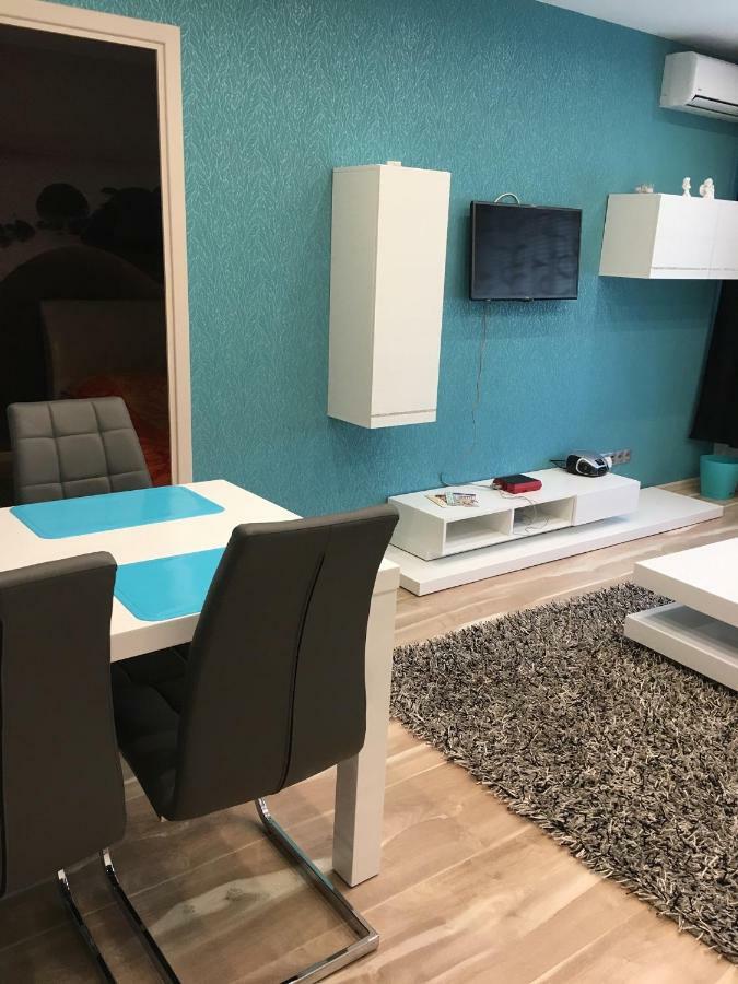Igenyes Lakas Apartment Szeged Bagian luar foto